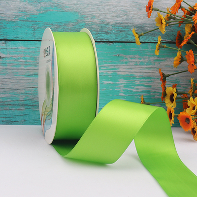 ริบบิ้นผ้าซาติน 2 หน้า สีเขียวอ่อน 50 หลา (Apple Green)# WX026