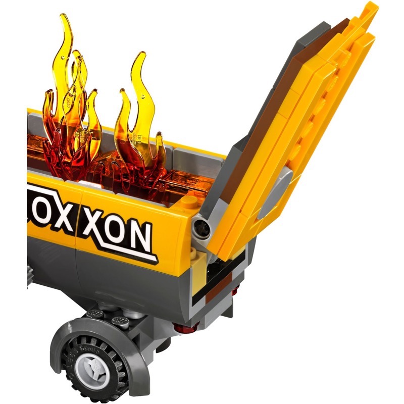 LEGO Super Heroes 76067 Tanker Truck Takedown