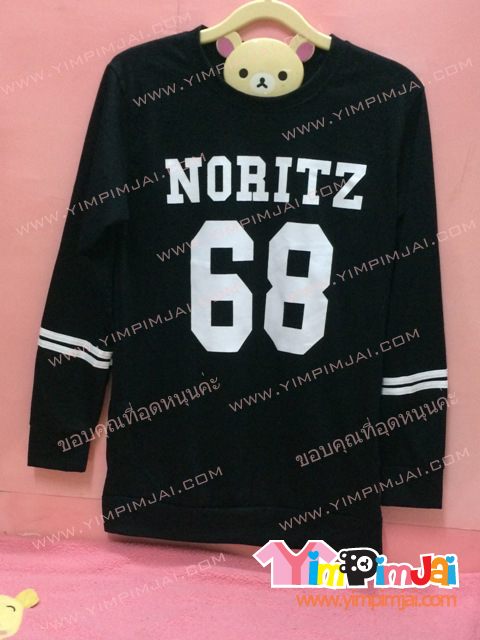 เสื้อฮู้ด เสื้อรุ่น สีดำ มีแถบแขนขาว สกรีนตามสั่ง NORIZS 68
