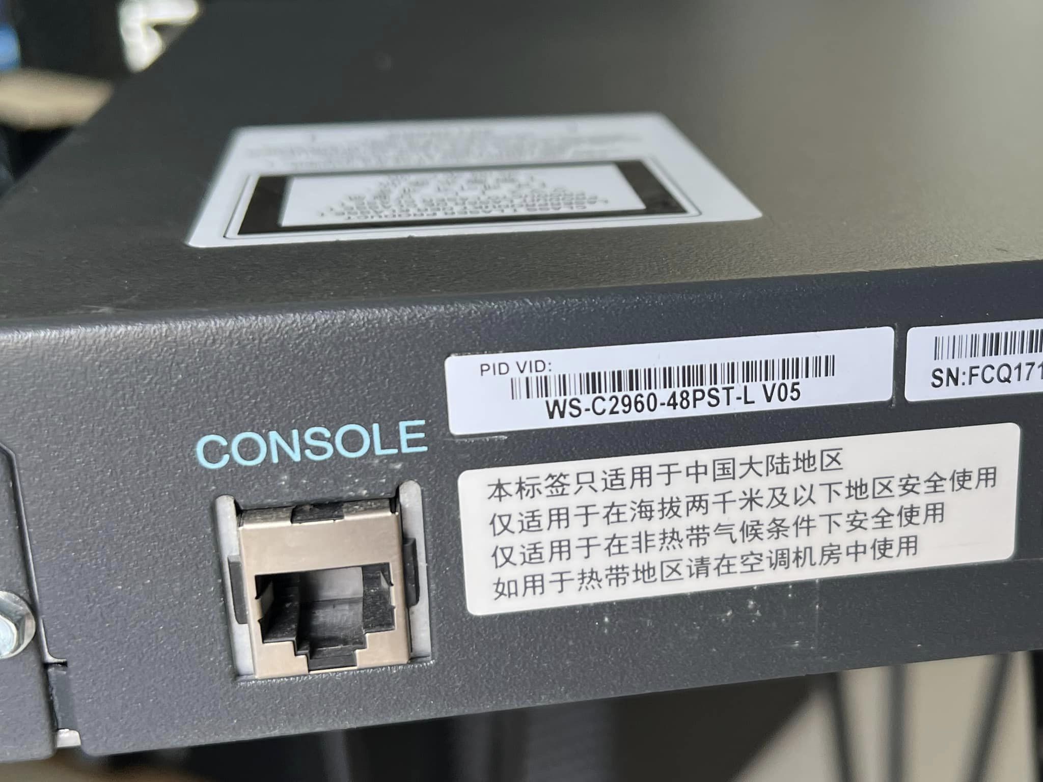 Switch Cisco 2960 48 port PoE 370W สวิทมือสองพร้อมใช้งาน