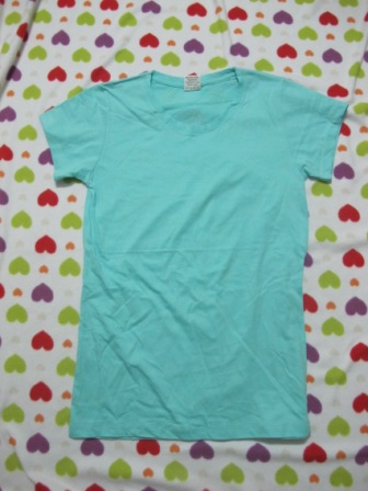 เสื้อยืดเปล่าสีฟ้ามิ้นท์