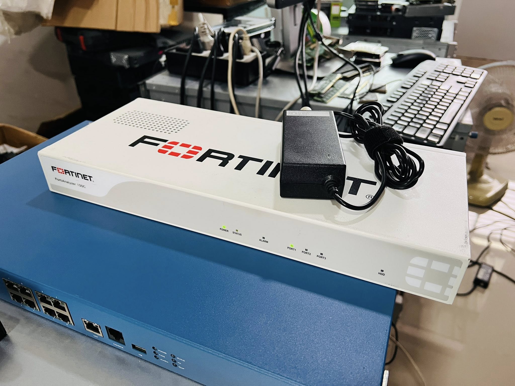 Fortinet FortiAnalyzer 100C ฟอติเนทมือสองพร้อมใช้งาน