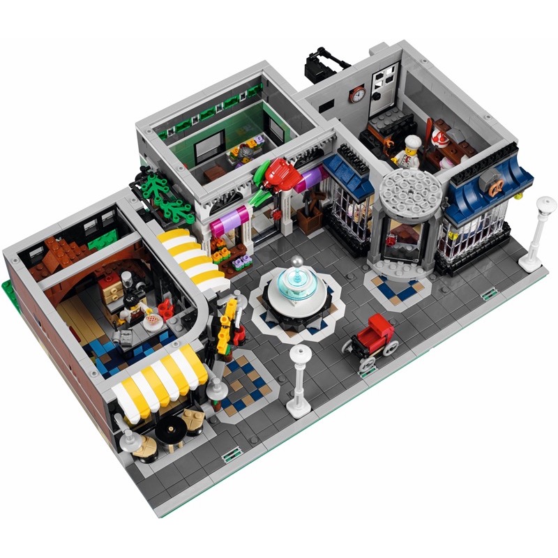 เลโก้ LEGO Exclusives 10255 Assembly Square