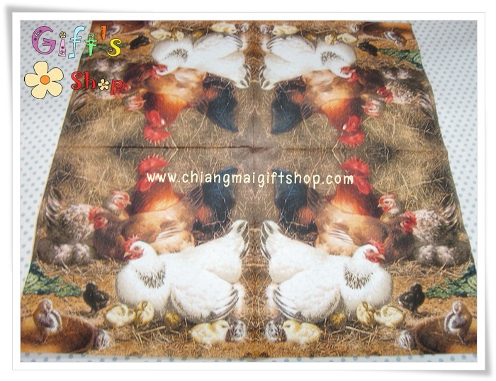 กระดาษแนปกิ้น ลายเล้าไก่ ไข่ ลูกเจี๊ยบ ลูกไก่ ฟาง พื้นหลังสีน้ำตาลเข้ม