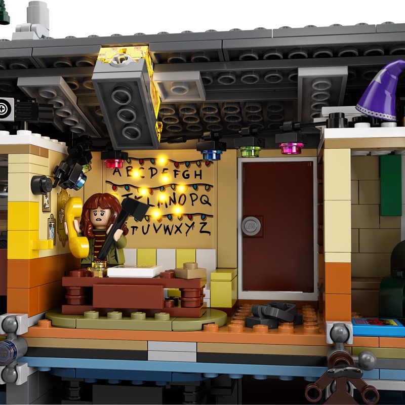 LEGO Exclusives 75810 The Upside Down
