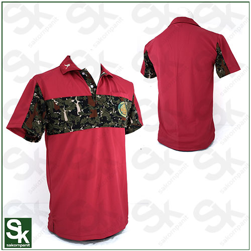 เสื้อโปโลสีแดงเลือดหมู คาด-อก ลายพราง /ป่าไม้ (ผ้ากีฬา)