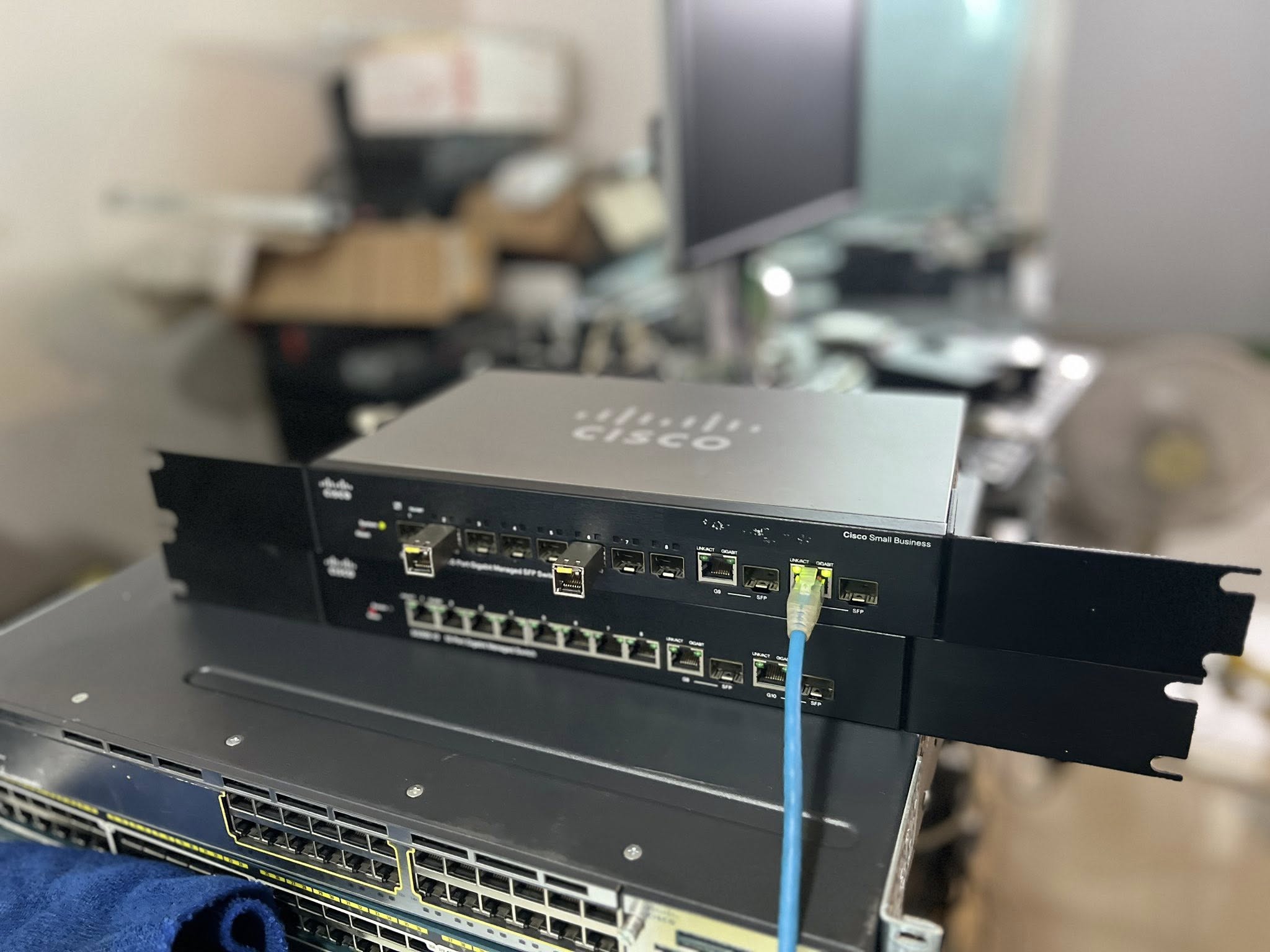 Cisco SG300 10SFP Gigabit สวิทซิสโก้มือสองพร้อมใช้งาน