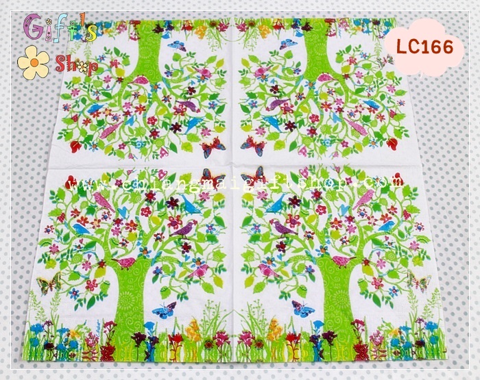 กระดาษแนปกิ้นยุโรป, ลายต้นไม้สีเขียว, ลายนกเกาะต้นไม้, ลายนก, ลายผีเสื้อ, ลายต้นไม้, พื้นหลังสีขาว