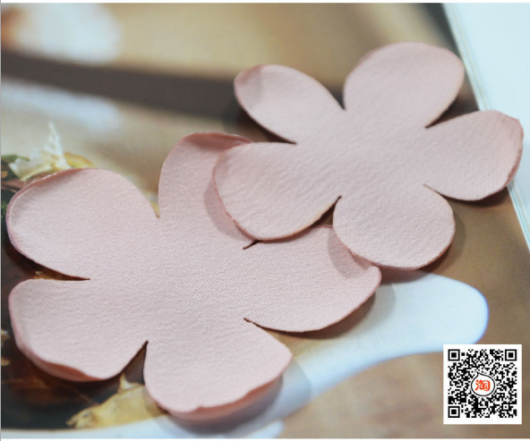 กลีบดอกไม้ผ้า ขนาด 5.5 ซม. มี 5 สีให้เลือก#CR040