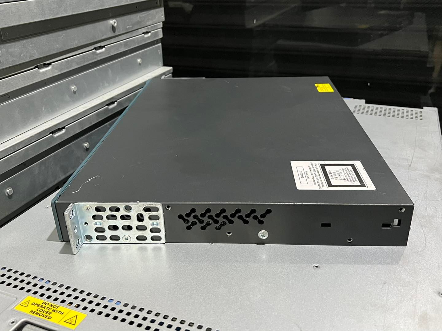 Switch Cisco 2960 Plus PoE 8 port switch มือสองพร้อมใช้งาน