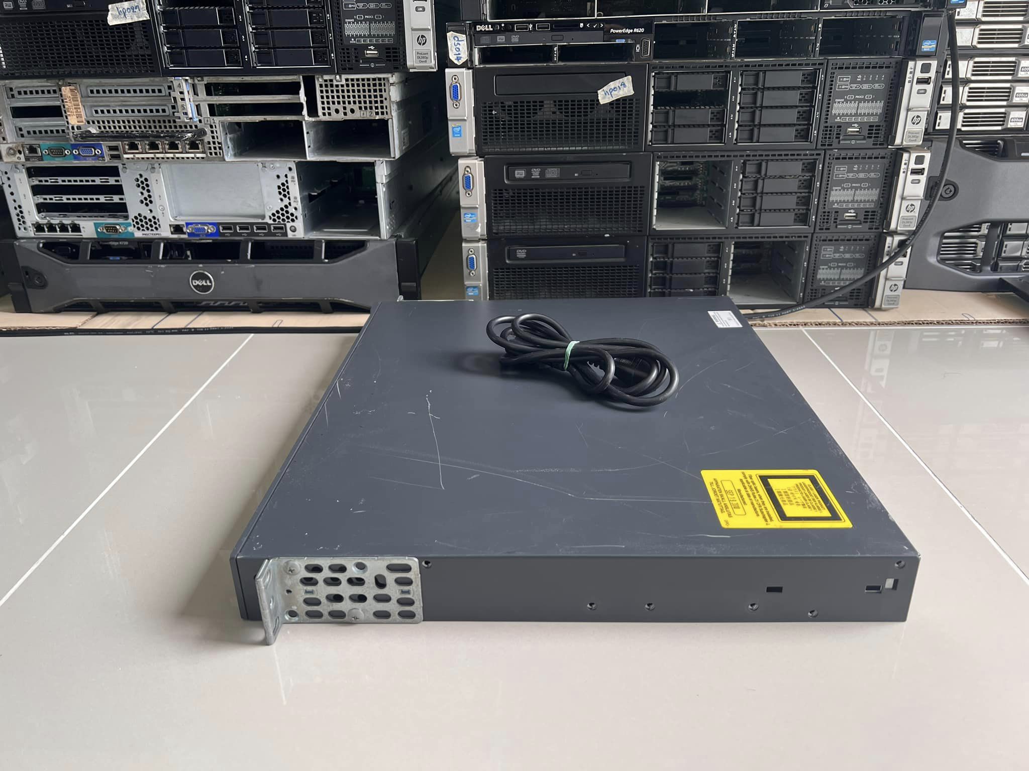 Cisco 3750G 24 port gigabit layer 3 สวิทมือสองพร้อมใช้งาน