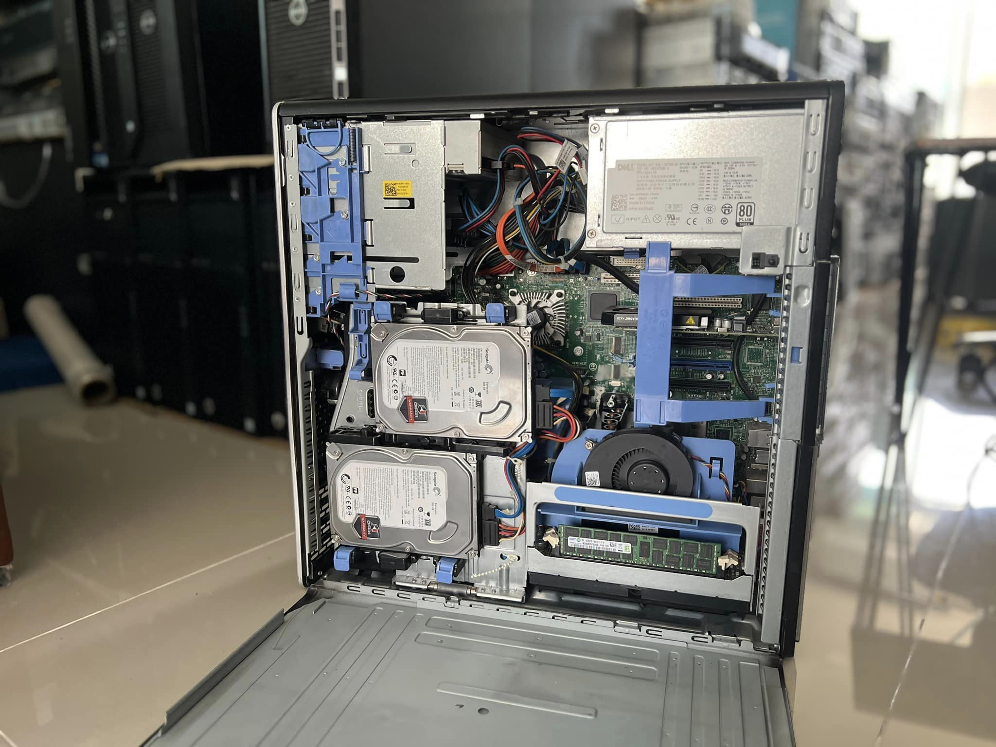 dell t5500 2cpu 32gb เวิร์คสเตชั่นมือสองพร้อมใช้งาน