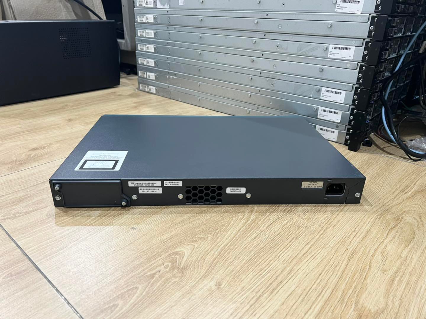 Cisco 2960S-F24TS-L switch มือ 2 พร้อมใช้งาน