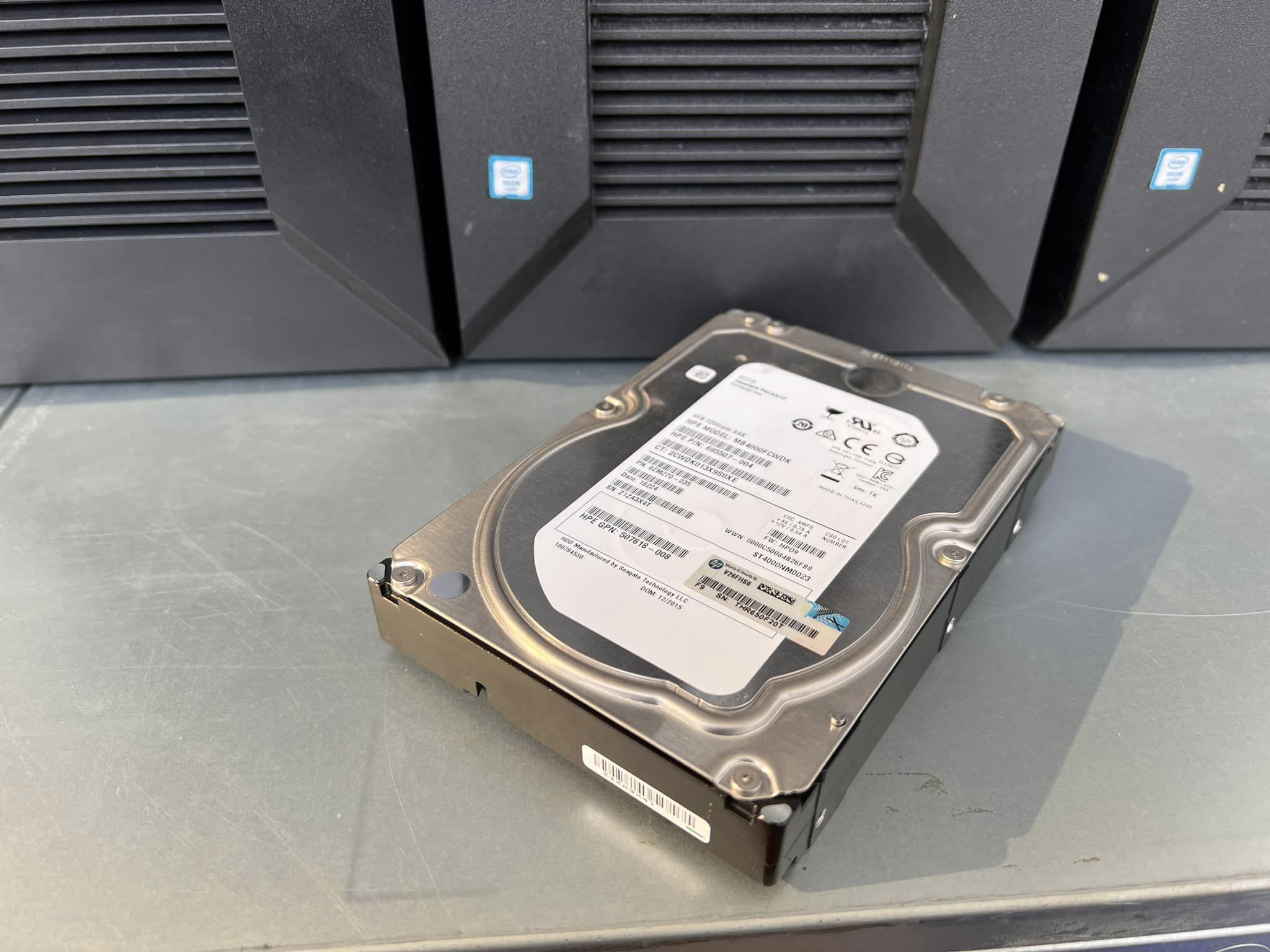hdd sas 4tb ฮาร์ดดิสเซิฟเวอร์มือสองพร้อมใช้งาน
