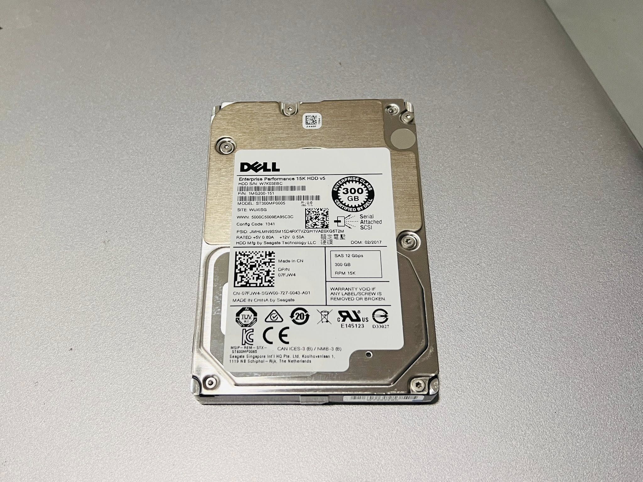 hdd sas 300gb 15k 12g enterprise class 2.5 นิ้ว ฮาร์ดดิสเดลแซทมือสองพร้อมใช้งาน