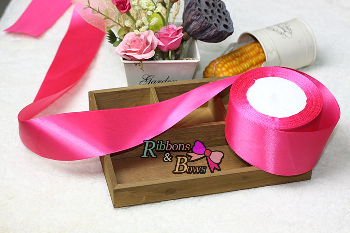 ริบบิ้นผ้าซาตินสีชมพู ม้วน 25 หลาSA011