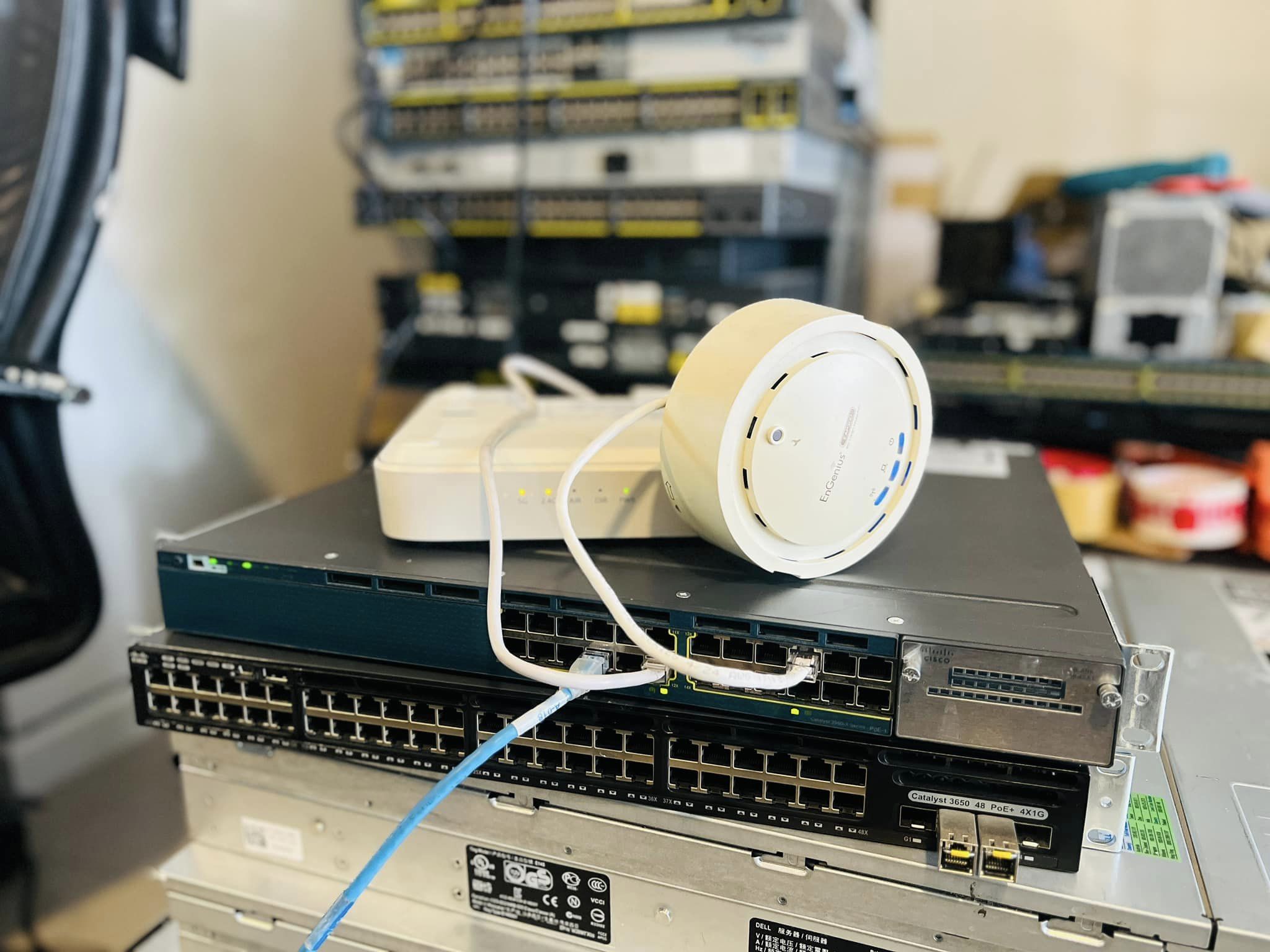 Switch Cisco 3560X-24P-S Gigabit PoE สวิทซิสโก้มือสองพร้อมใช้งาน