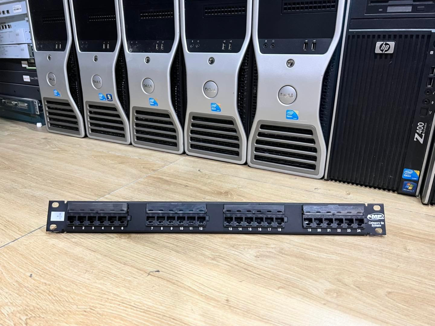 Patch Panel 24 port cat 5e ยี่ห้อ AMP มือสองพร้อมใช้งาน