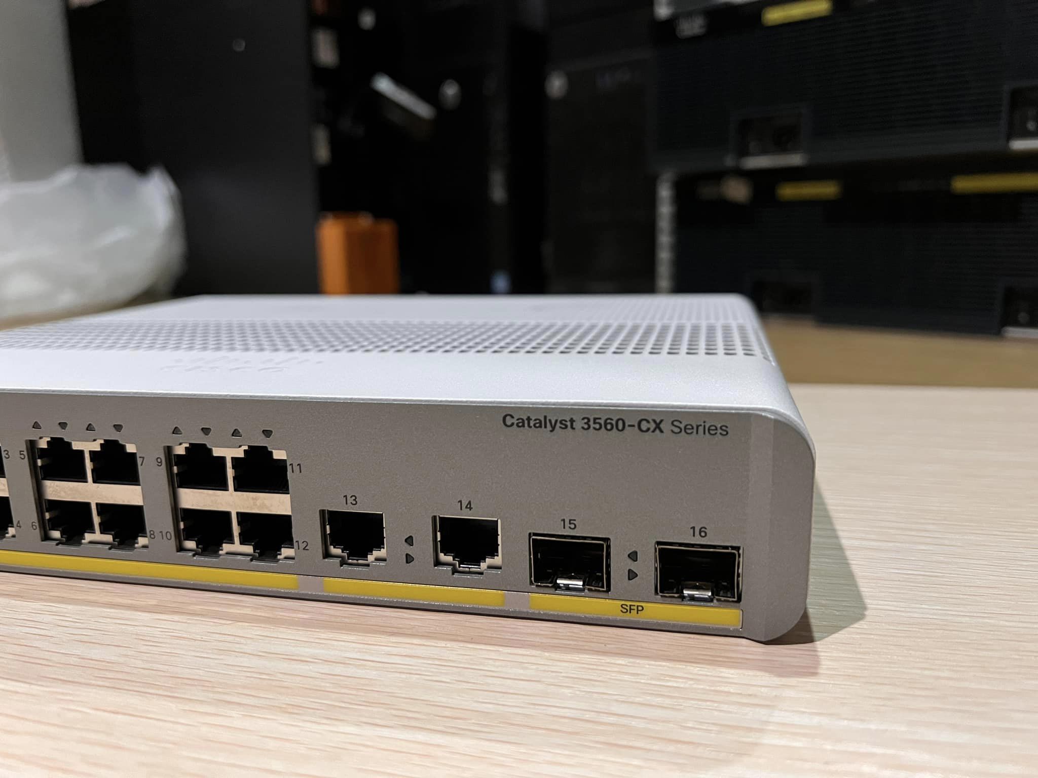 cisco 3560cx 12tc s gigabit layer 3 สวิทมือสองพร้อมใช้งาน