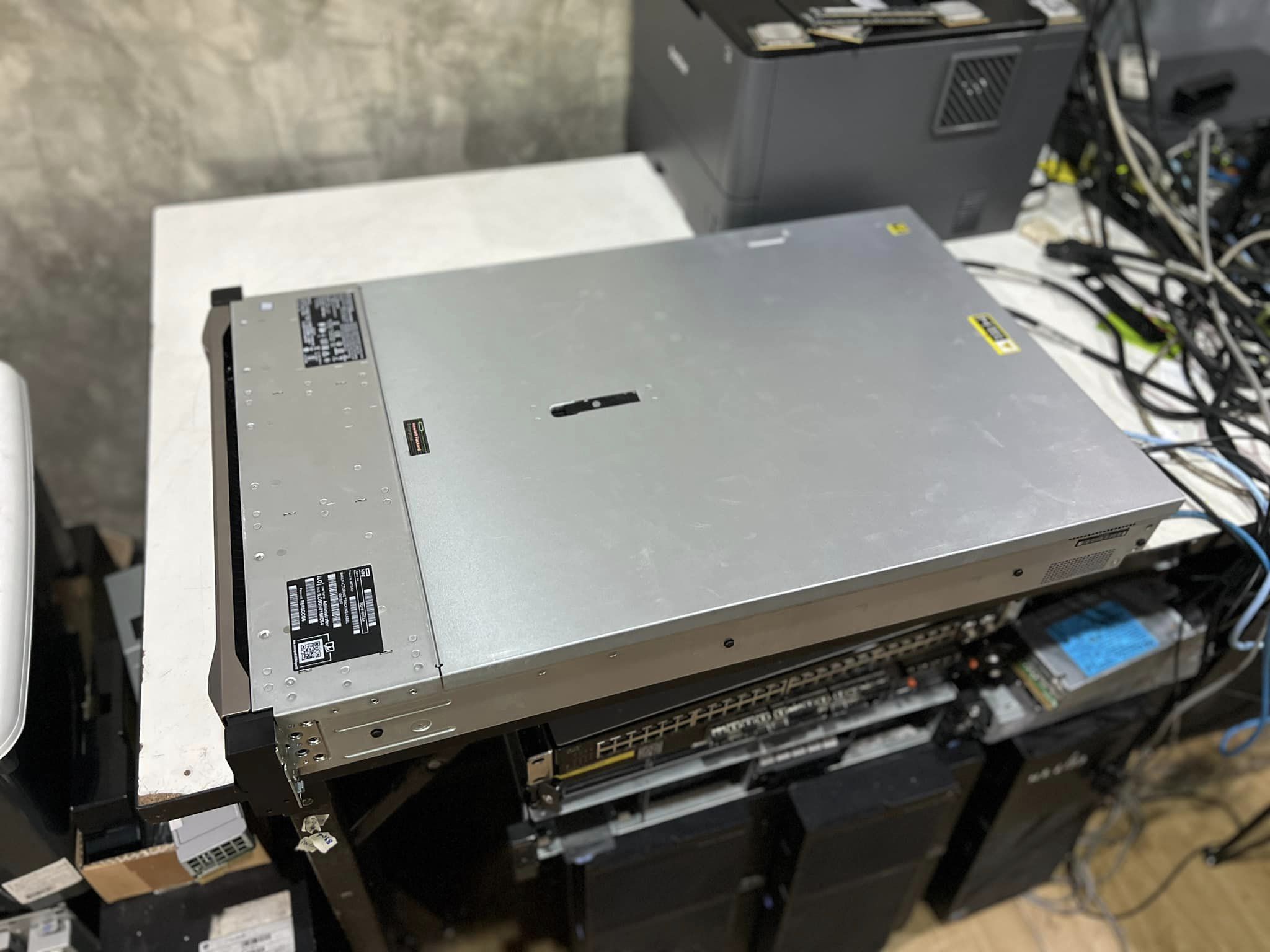 server hp dl380 gen10 2cpu 256gb 20Cores เซิร์ฟเวอร์มือสองพร้อมใช้งาน