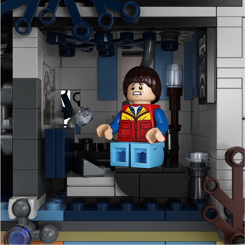 LEGO Exclusives 75810 The Upside Down