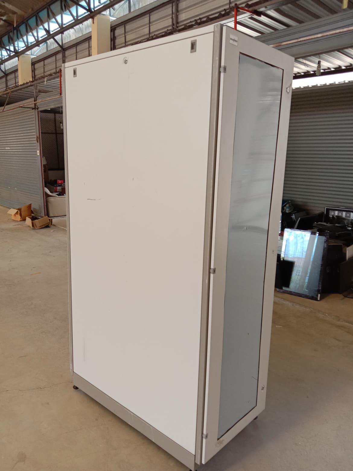 ตู้ rack สำหรับ server ขนาด 42U