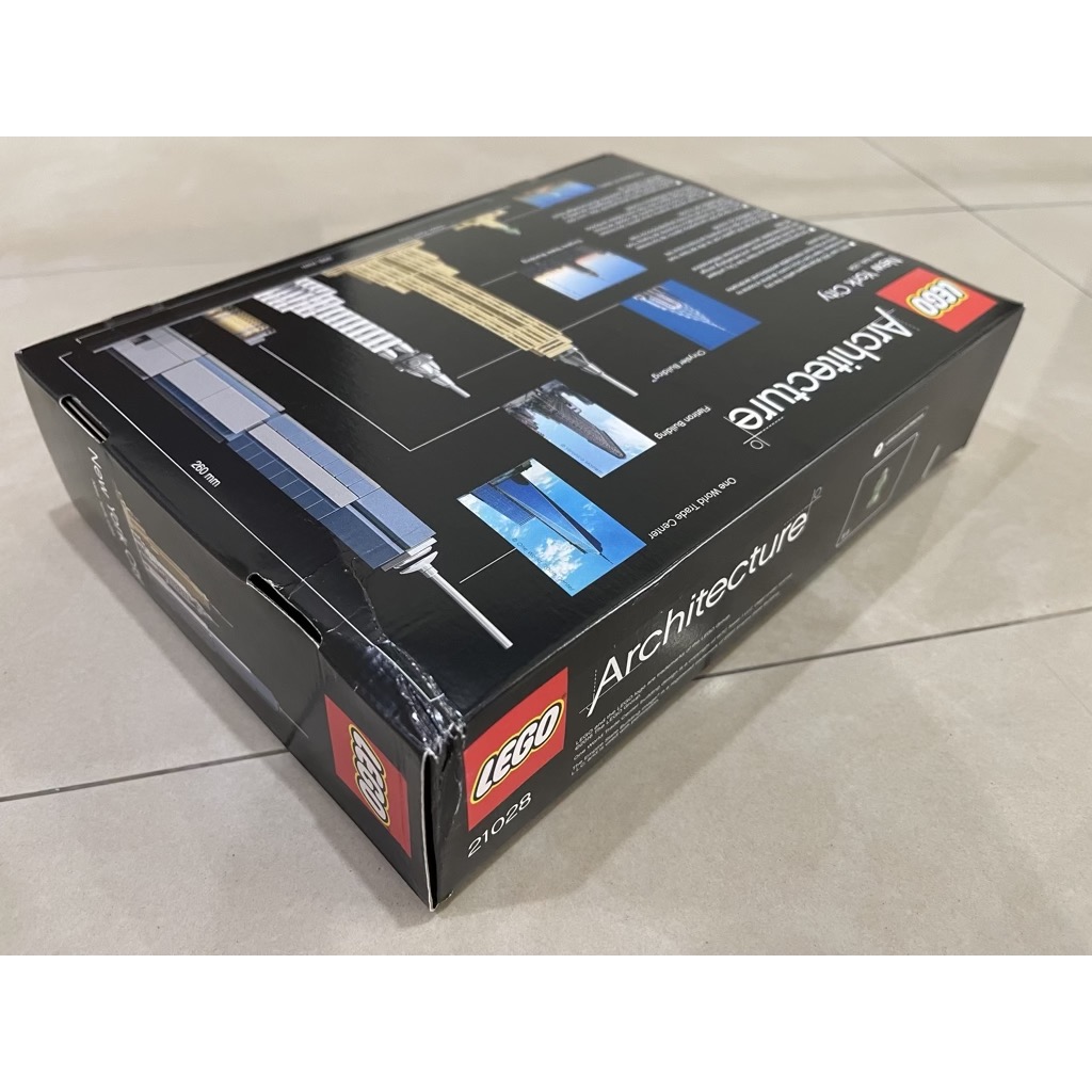 LEGO Architecture 21028 New York City (กล่องไม่สวย-Damaged Box)