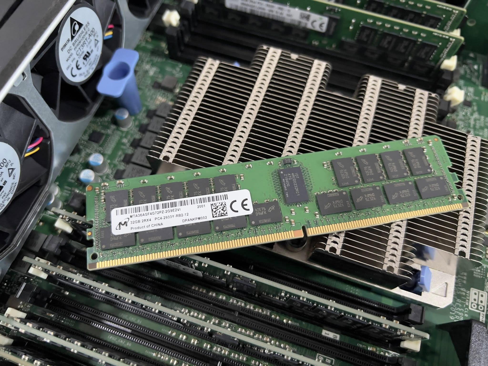 ram server 32GB 2Rx4 PC4-2933Y-RB2 แรมเซิร์ฟเวอร์มือสองพร้อมใช้งาน
