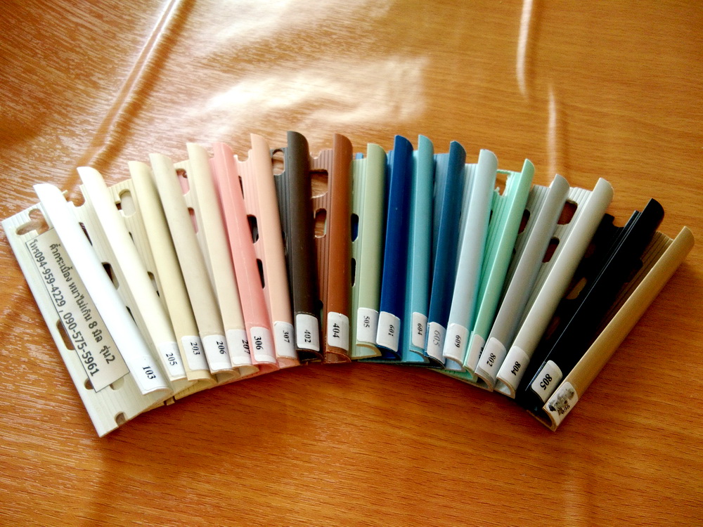 คิ้วกระเบื้องพีวีซี สำหรับกระเบื้องหนาไม่เกิน 8มม.