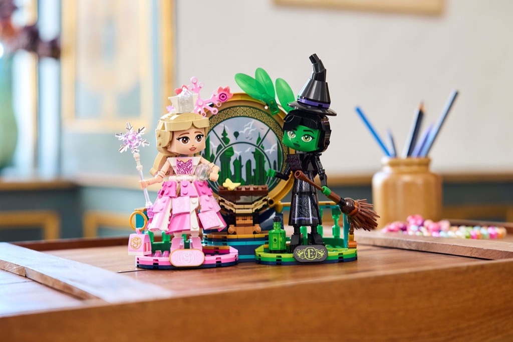 เลโก้ LEGO Wicked 75682 Elphaba & Glinda Figures