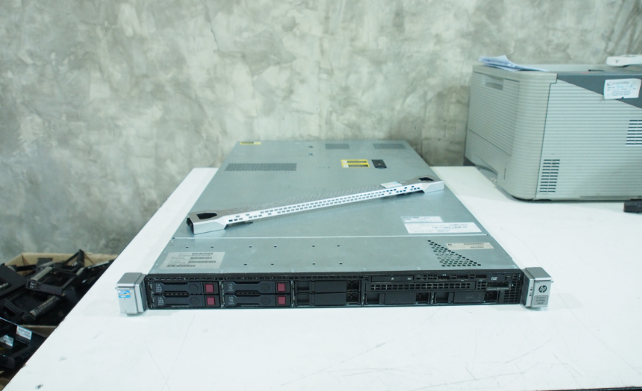 server hp dl360p g8 2cpu 32gb มือ 2 พร้อมใช้งาน