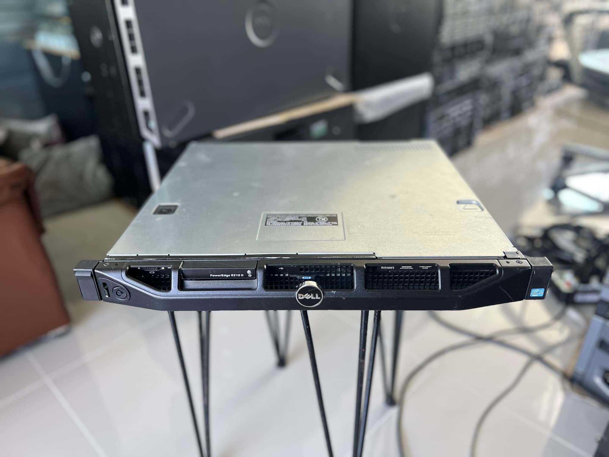dell r210 ii เซิร์ฟเวอร์มือสองพร้อมใช้งาน