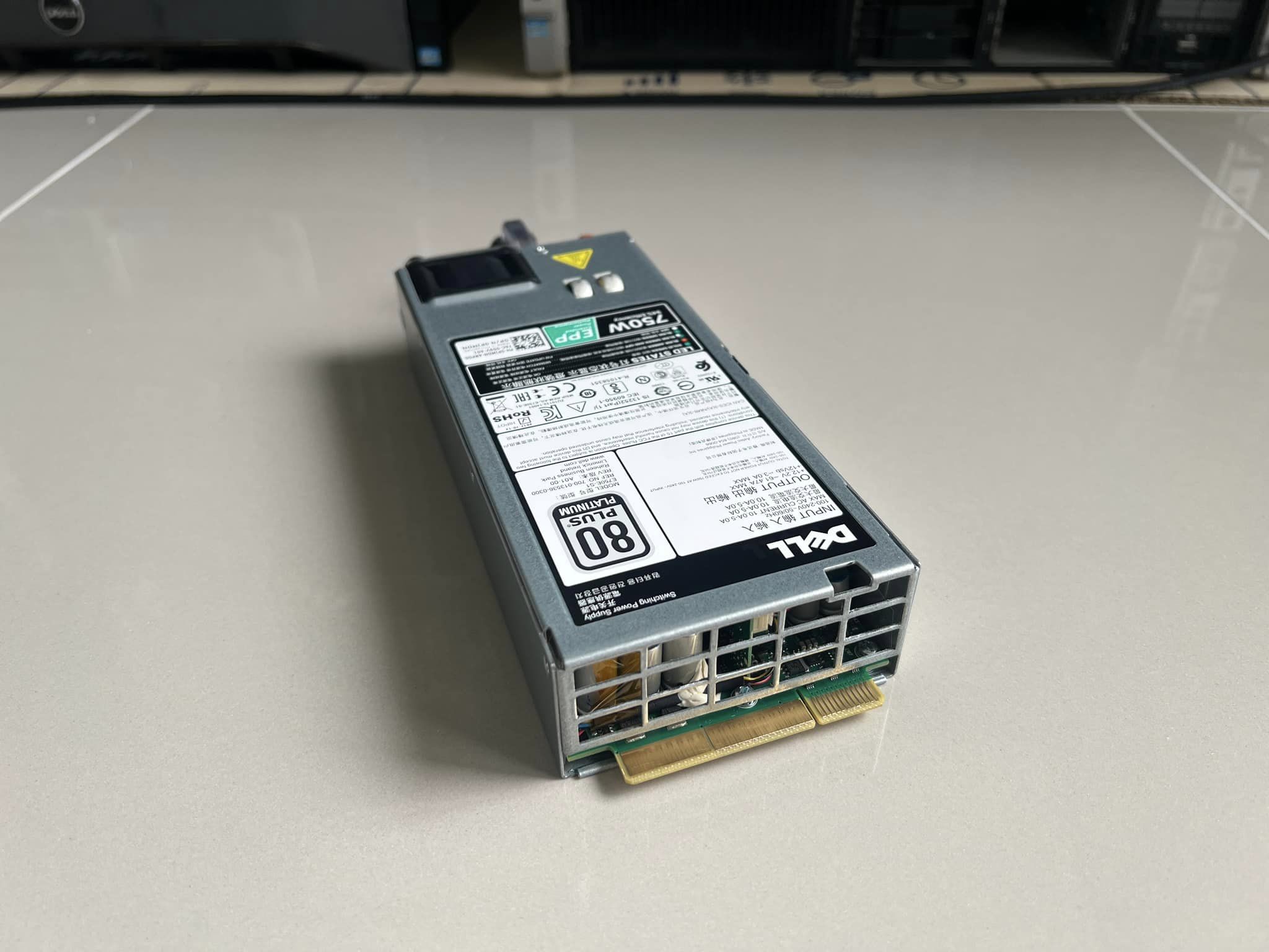power dell 750W สำหรับ dell R730 R730XD R630 T430 T630 มือสองพร้อมใช้งาน