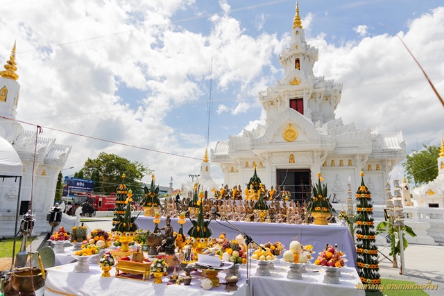 เหรียญแสตมป์จตุคามรามเทพ รุ่นโครตเศรษฐี 2 เนื้อ นวะโลหะหน้ากากเงินแท้ ชุดกรรมการ ปี 2566 พิธีดี น่าเก็บ หายากมาก