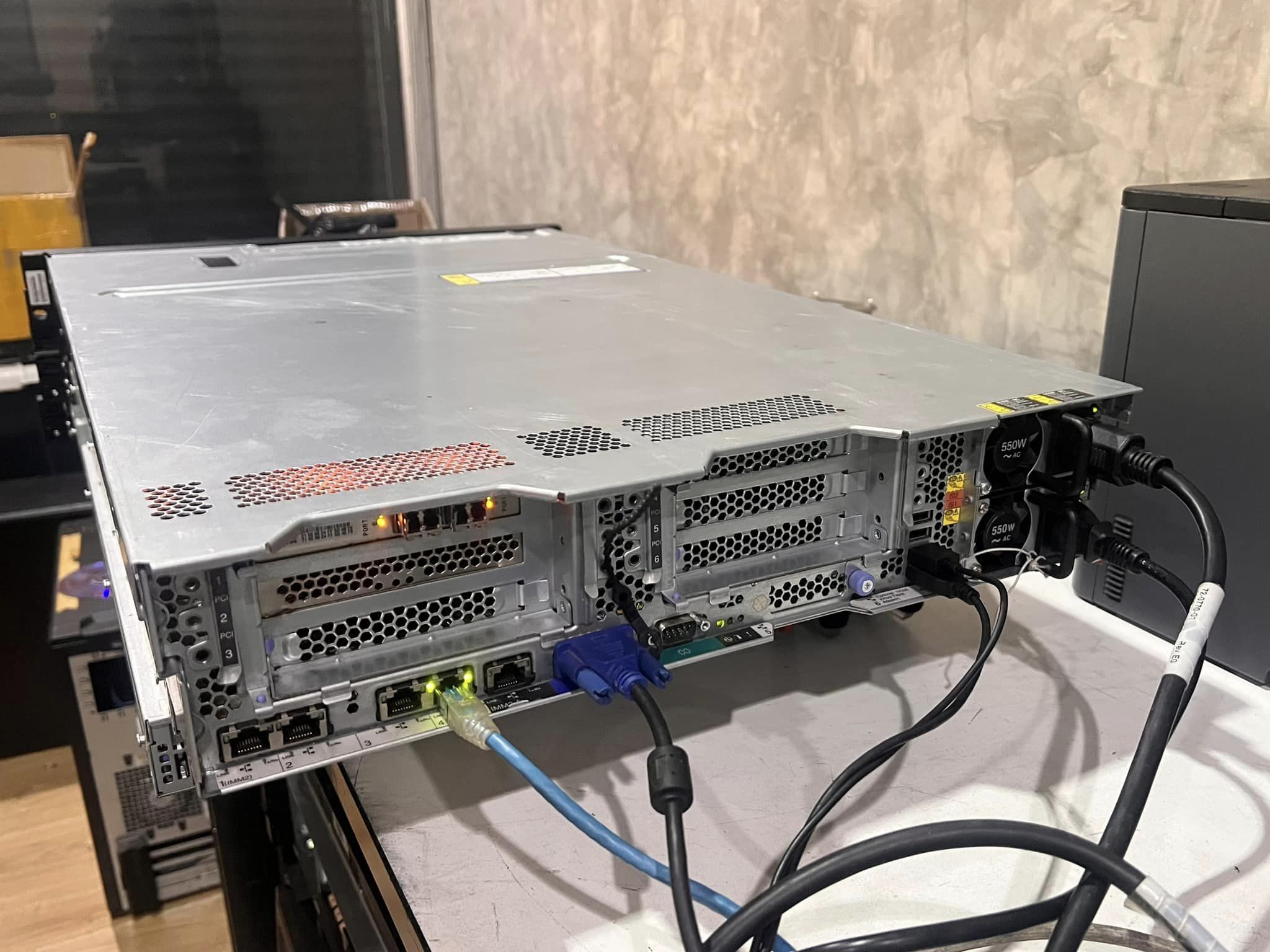 ibm x3650 m4 32gb 2cpu 20cores เซิฟเวอร์มือสองพร้อมใช้งาน