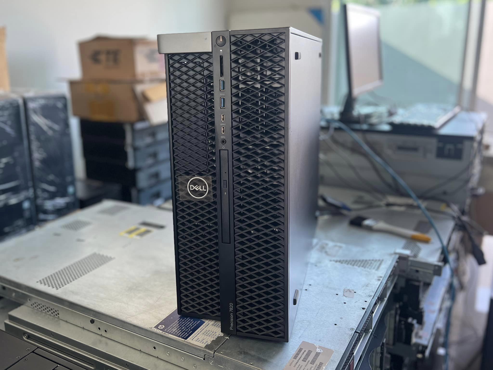 Dell Precision 7820 2cpu m2000 4k 32gb เวิร์คสเตชั่นมือสองพร้อมใช้งาน
