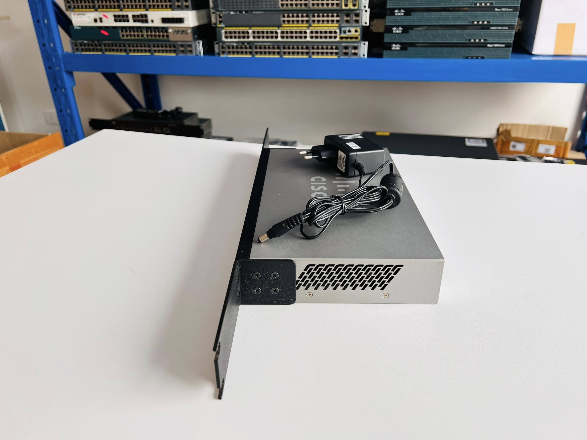 Switch Cisco SG300 10port Gigabit สวิทซิสโก้มือสองพร้อมใช้งาน