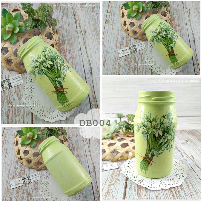 SALE !!! ขวดแก้วเดคูพาจ, แจกันเดคูพาจ, งานแฮนด์เมด ใส่ของได้อเนกประสงค์ ขายแบบ 1 ใบ ลายช่อดอกไม้มีลาย 1 ด้าน พื้นหลังสีเขียว DB004