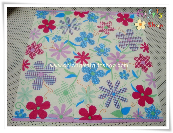 กระดาษแนปกิ้น ลายดอกไม้สีแดง, ลายดอกไม้สีฟ้า, ลายดอกไม้สีชมพู, ลายดอกไม้กราฟฟิก, ลายเต็มผืน, พื้นหลังสีอ่อน, พื้นหลังสีครีม