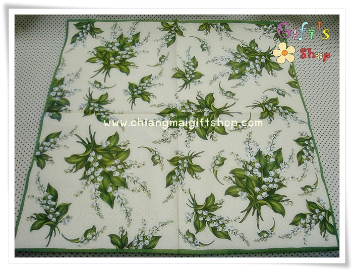 กระดาษแนปกิ้น ลายดอกไม้สีขาว พื้นหลังสีครีม ขอบสีเขียว