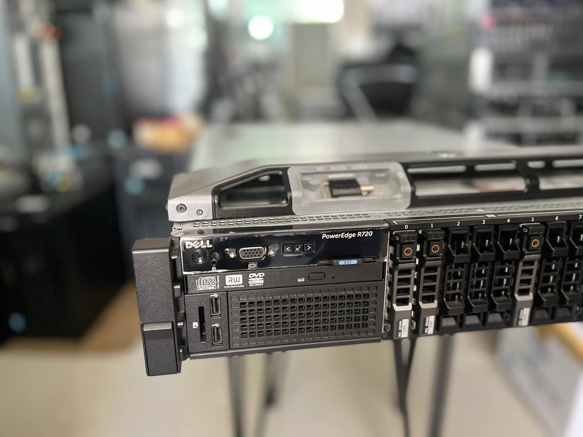 dell r720 server 2cpu 64gb 20cores 2.5" 16 unit เซิฟเวอร์เดลมือสองพร้อมใช้งาน