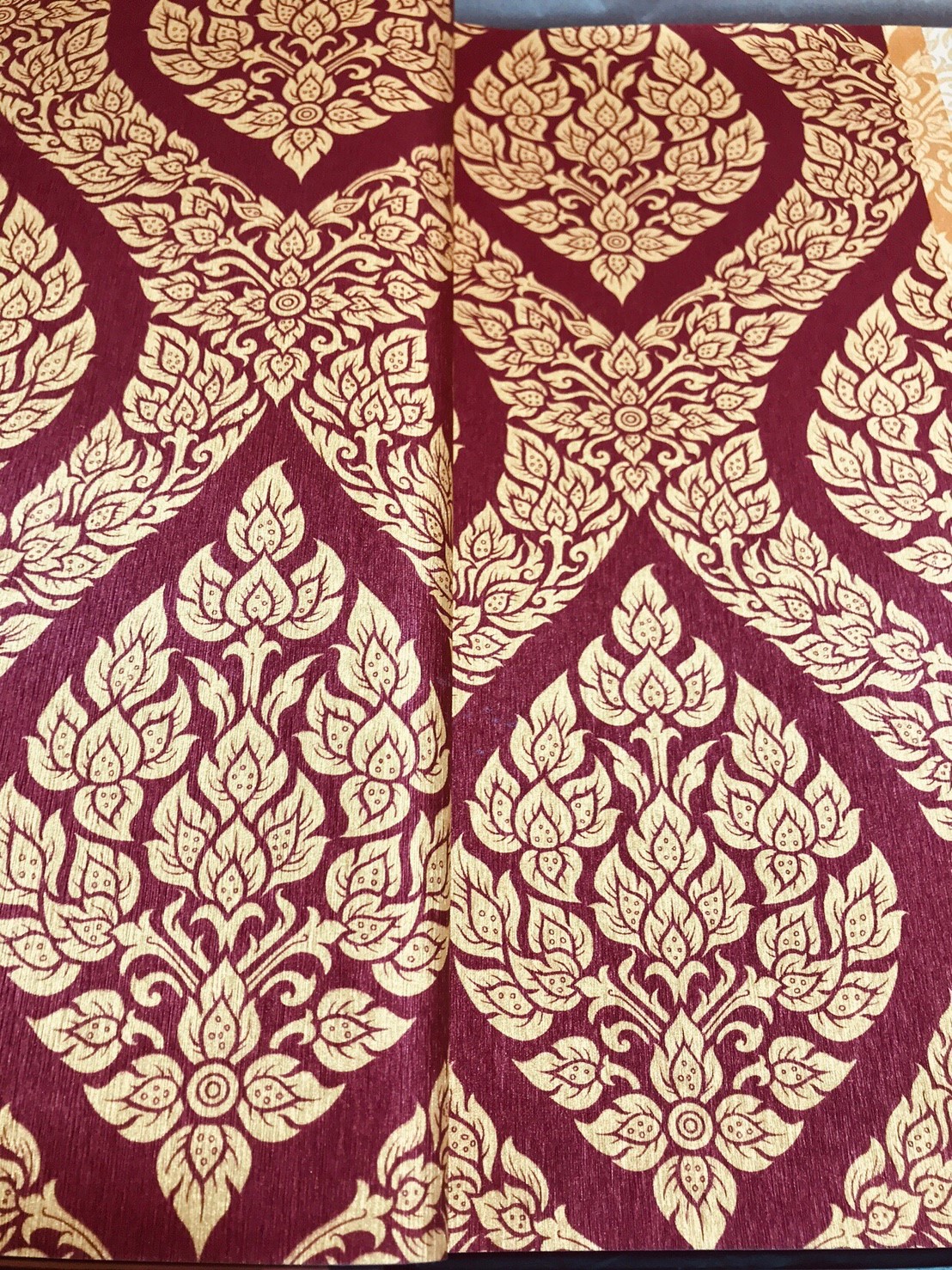 วอลเปเปอร์ลายไทย พุ่มข้าวบิณฑ์ แดง-ทอง 038-8