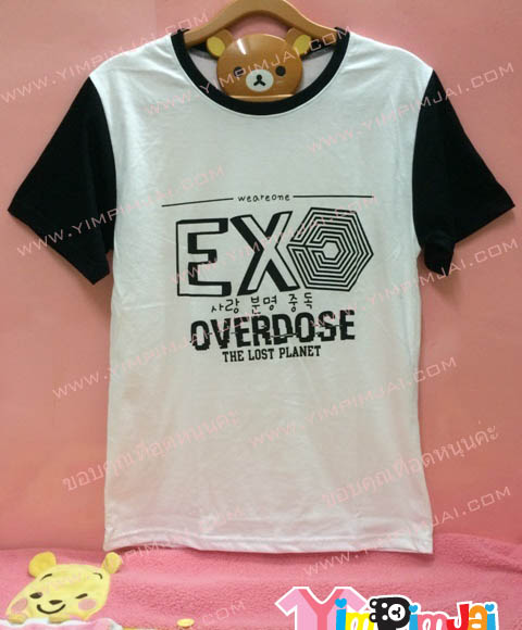 เสื้อยืด สีขาว แขนสั้นดำ สกรีนตามสั่ง EXO Overdose