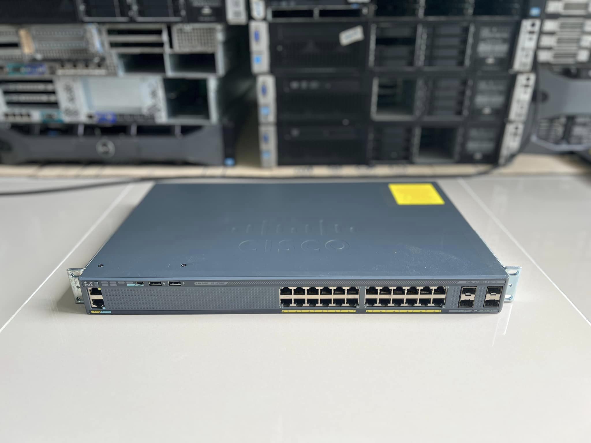 Cisco 2960X 24TS L Gigabit สวิทมือสองพร้อมใช้งาน