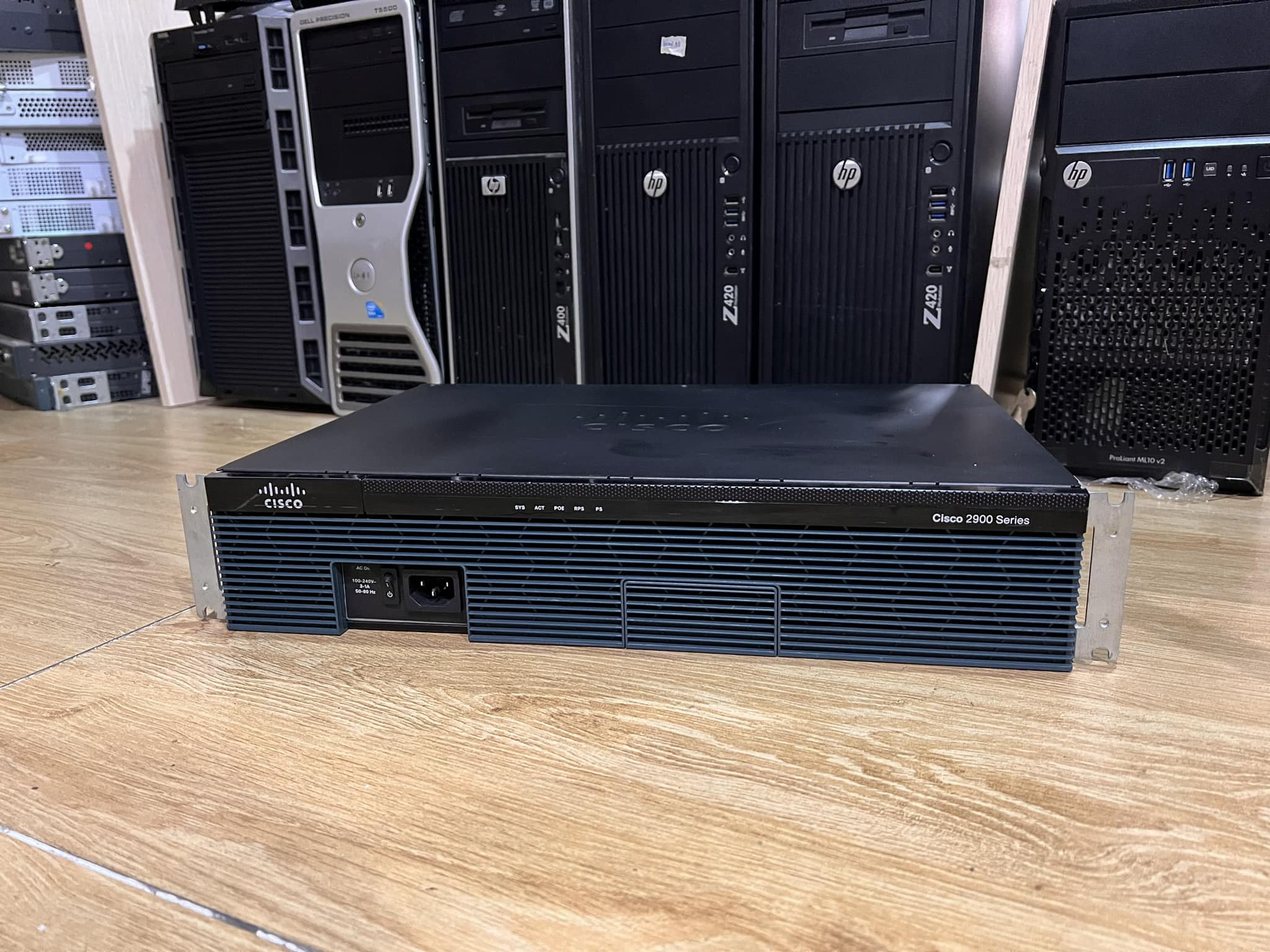 Router Cisco 2911 Sec K9 gigabit มือ 2 พร้อมใช้งาน