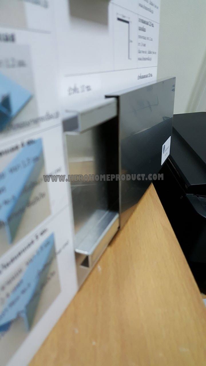 ชุดบัวพื้นสแตนเลส ฮีโร่ โฮม โปรดักท์ รุ่นซ่อนสายไฟได้