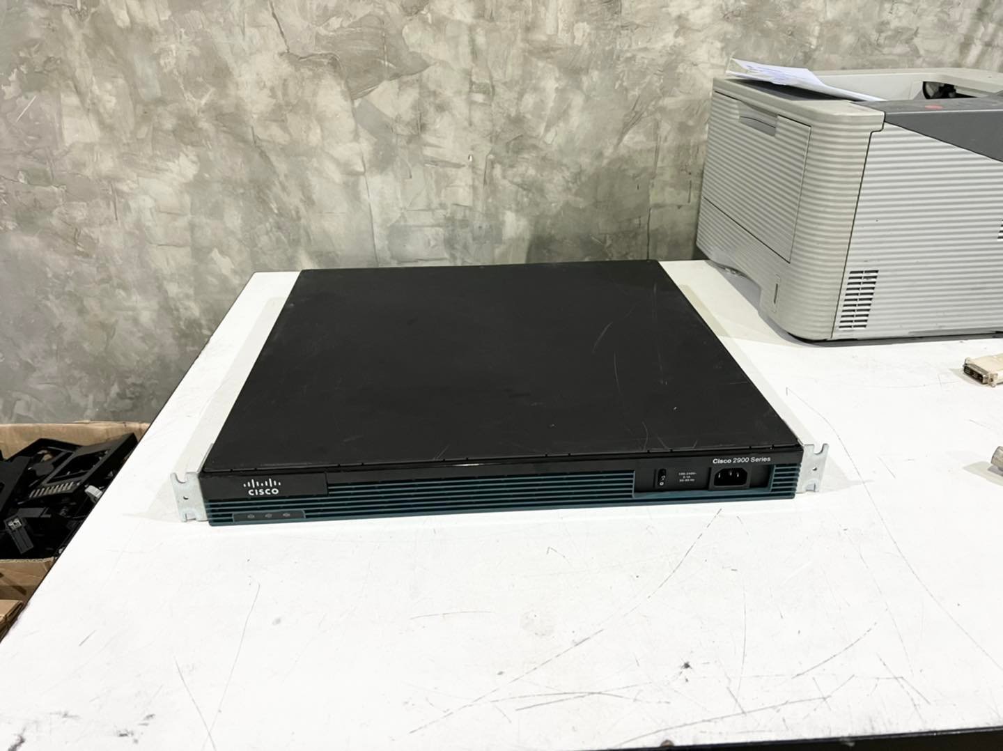 Router cisco 2901 k9 gigabit มือ 2 พร้อมใช้งาน
