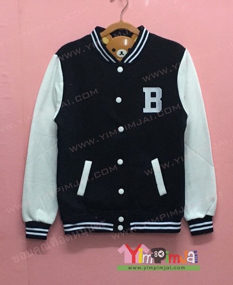 เสื้อกันหนาว เบสบอล สีดำ แขนยาวขาว กระดุมขาว มีกระเป๋า สกรีนตามสั่ง B