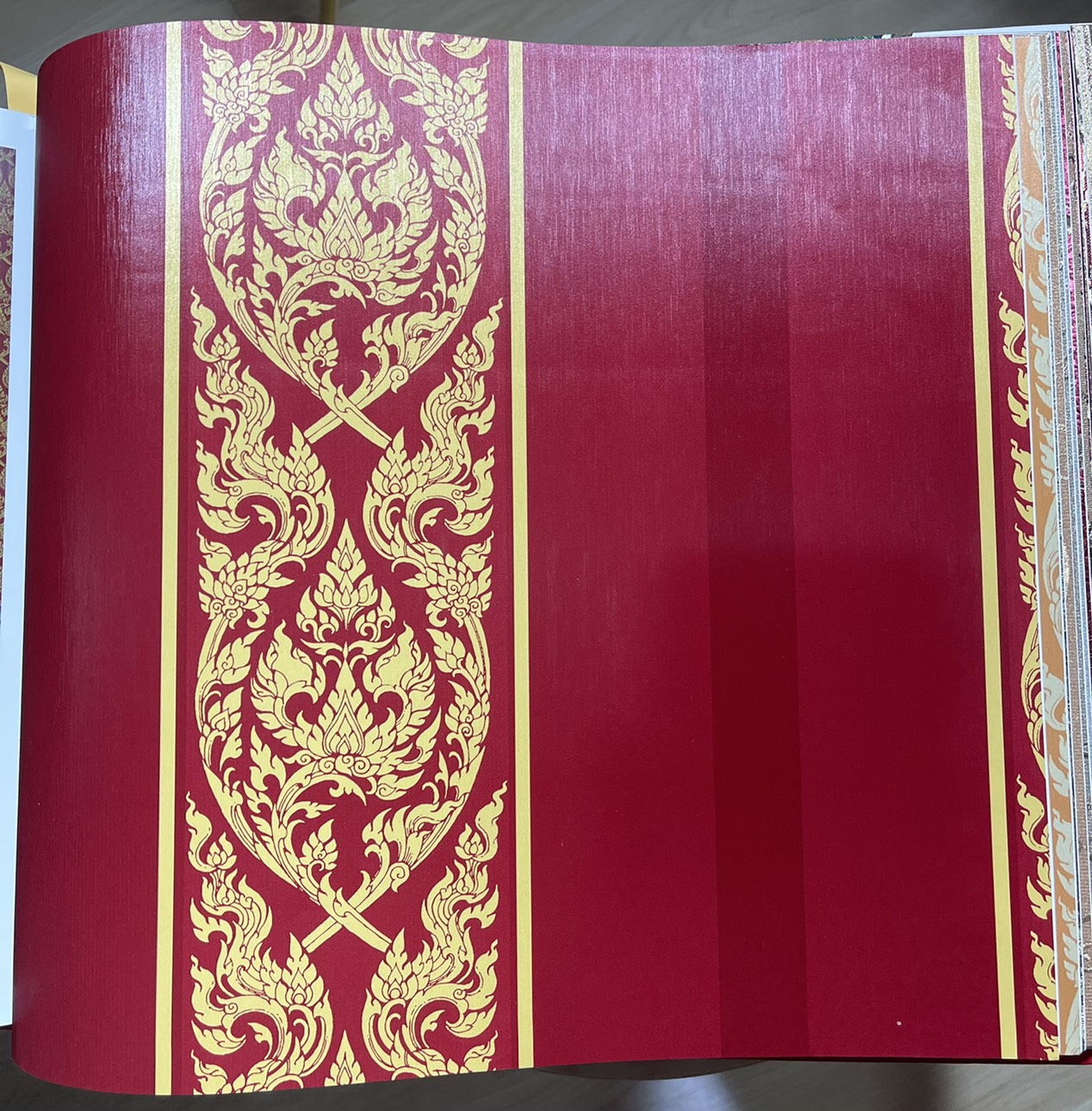 วอลเปเปอร์ลายไทย ลายกนก แดง JPS1101