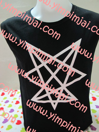 เสื้อยืดแขนกุด